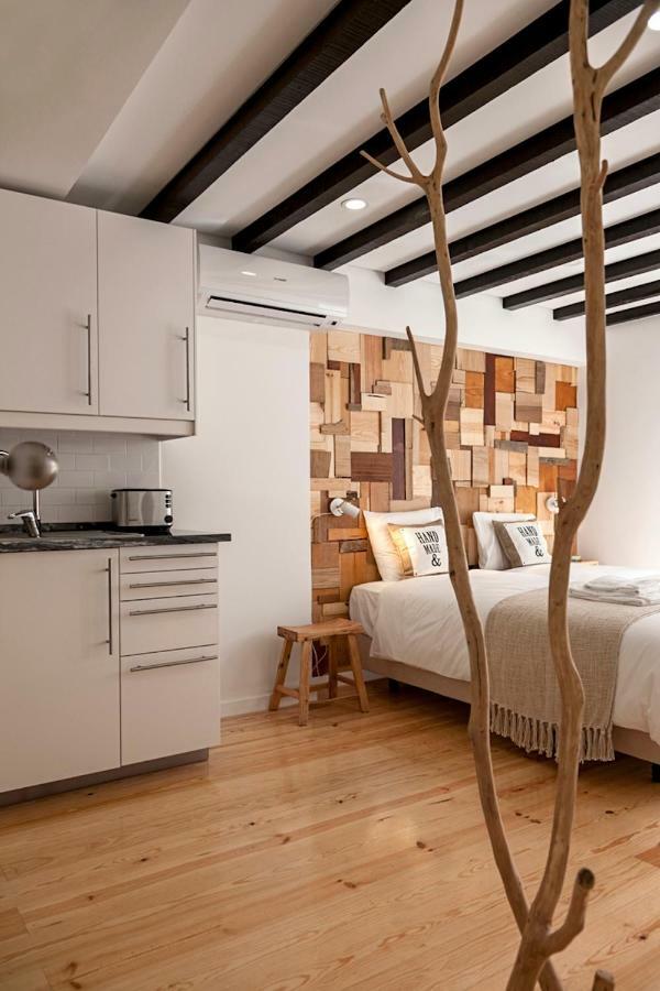 Bairro Alto Studio Apartments - By Lu Holidays 리스본 객실 사진